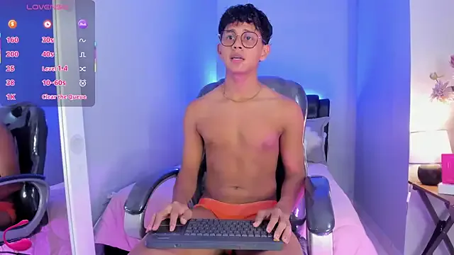 Offline Dawn16_ on StripChat