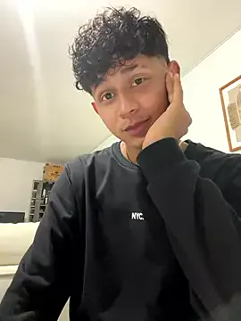 Offline Dawn16_ on StripChat