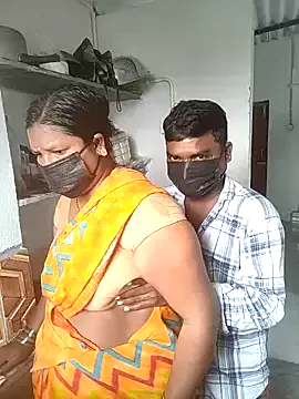 Offline Desicouple1706 on StripChat