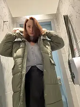 Offline Dina_Tease on StripChat