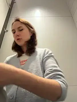 Offline Dina_Tease on StripChat