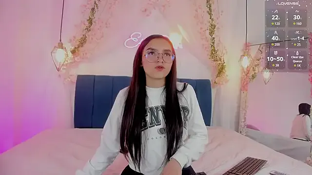 eimi_rosse18 on StripChat