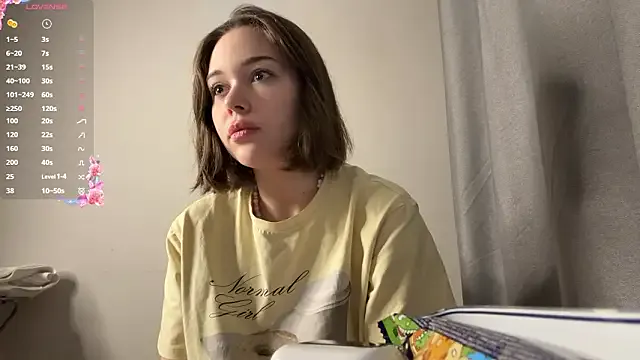 Offline ElyaMur on StripChat