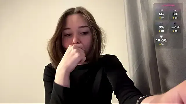 Offline ElyaMur on StripChat