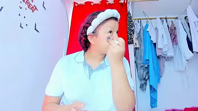 Freechat Emily_Coper18 on StripChat