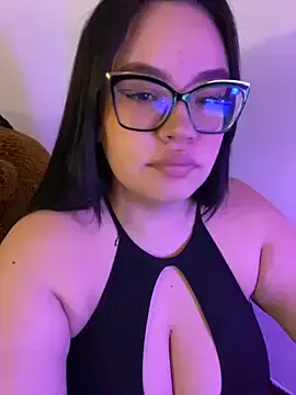 Offline Emily_Taylor2 on StripChat