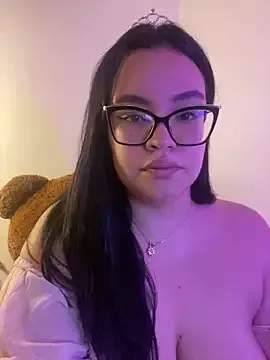 Offline Emily_Taylor2 on StripChat