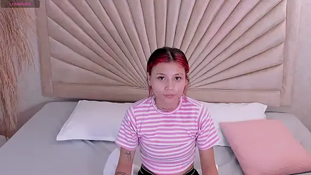 Emma_duff on StripChat