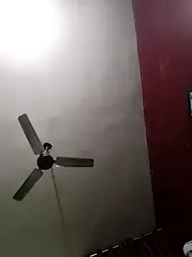 Offline Eshwari_Chopra on StripChat