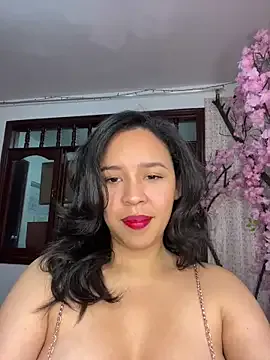 Offline Esmerald_1111 on StripChat