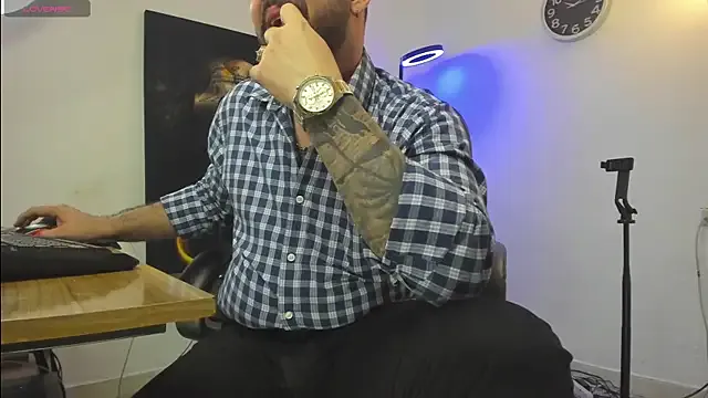 Freechat Ethan_Castellano on StripChat