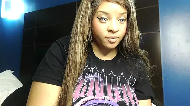 Offline ExoticEmpress18 on StripChat