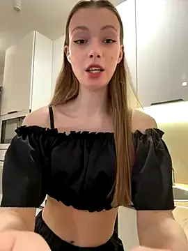 Offline FriendlyFire_18 on StripChat