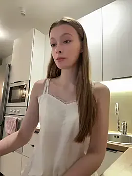 Offline FriendlyFire_18 on StripChat