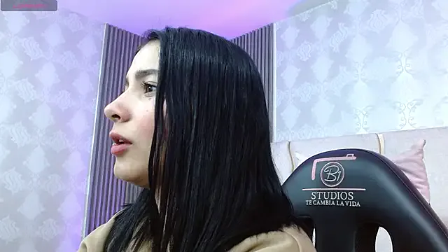 Offline Gaby_tay1 on StripChat