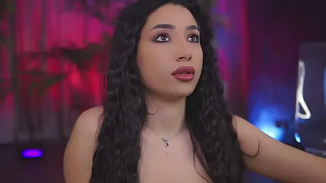 Freechat GinaValentinna on StripChat