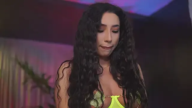 Freechat GinaValentinna on StripChat