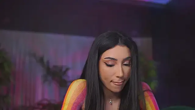 Freechat GinaValentinna on StripChat