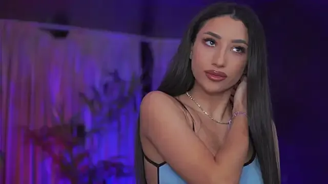 Freechat GinaValentinna on StripChat