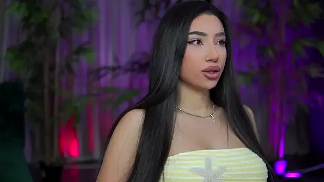 Freechat GinaValentinna on StripChat