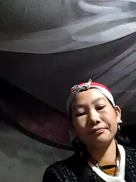 Freechat gio-thu on StripChat