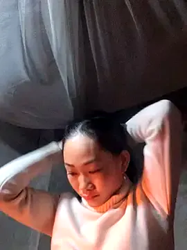 Freechat gio-thu on StripChat