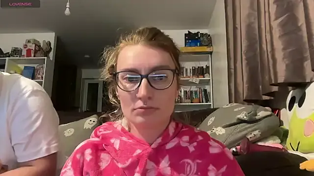 Offline harleyblair on StripChat