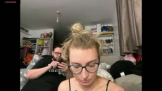 Offline harleyblair on StripChat