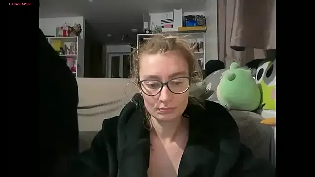 Offline harleyblair on StripChat