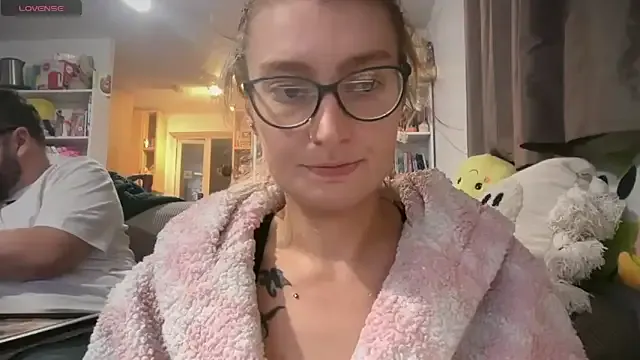 Offline harleyblair on StripChat