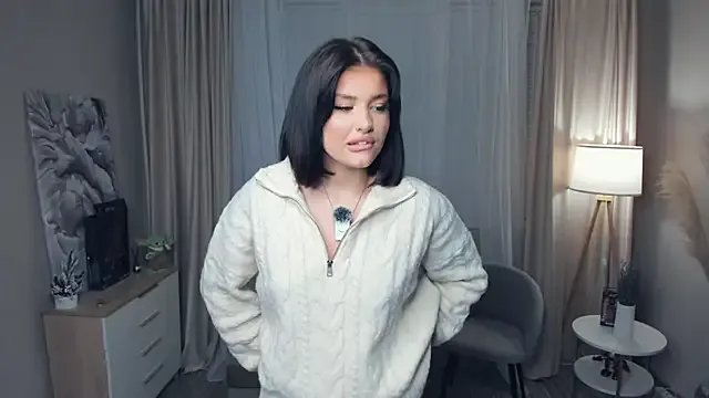 Freechat heylilshawty on StripChat