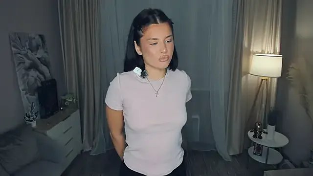 Freechat heylilshawty on StripChat