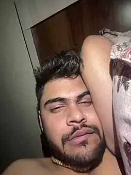 Offline Hornybeardguy on StripChat