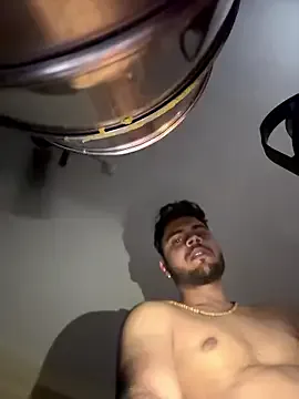 Offline Hornybeardguy on StripChat