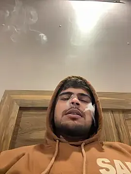 Offline Hornybeardguy on StripChat