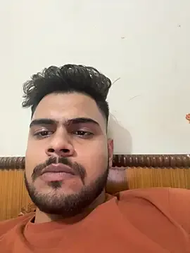 Offline Hornybeardguy on StripChat