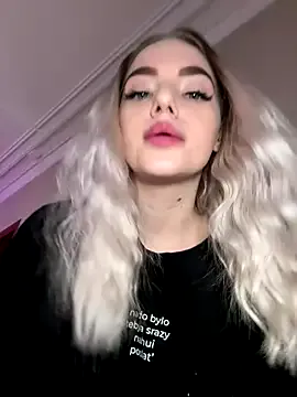 Freechat HugeBoobsAlice on StripChat