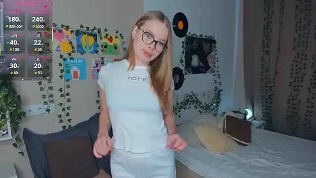 Freechat Icehoneybyte on StripChat