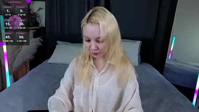 Freechat IraYounce on StripChat