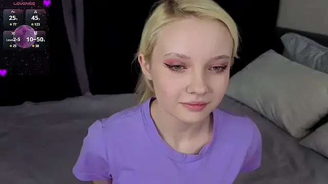 Freechat IraYounce on StripChat