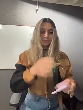 Freechat Isabella_Varella on StripChat