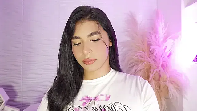 Offline IsabelleFoxx_ on StripChat