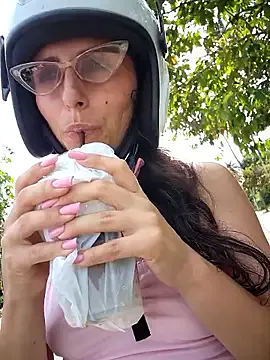 Offline Izabella_Bella on StripChat