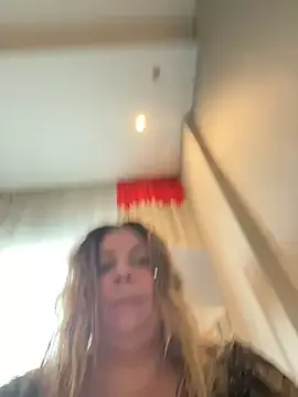 Offline JasmineGlow7 on StripChat