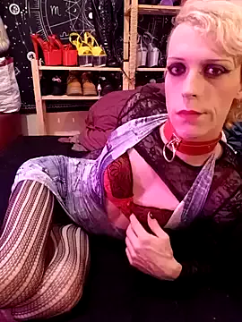 Offline jessysky723 on StripChat