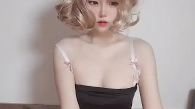 Offline JuliaNoir on StripChat