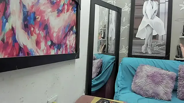 Offline Karen_Bis on StripChat