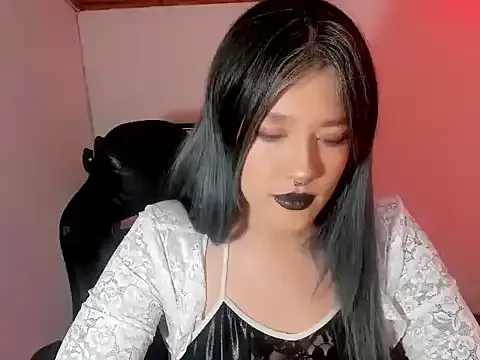 Offline kat_apple on StripChat