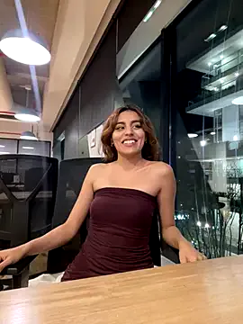 Freechat Katee_Jones on StripChat