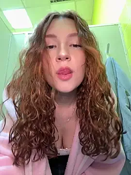 Offline katexxxx on StripChat